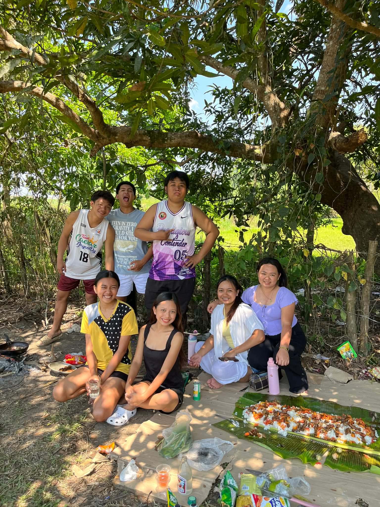 PICNIC WITH FRIENDS